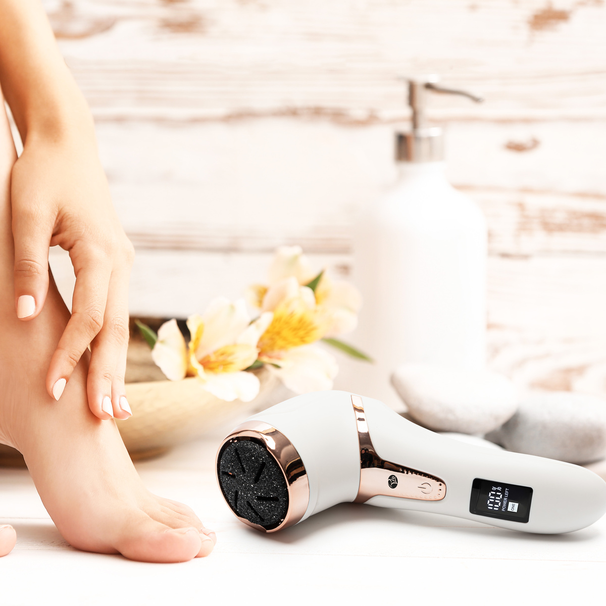 Rio PEDI5-EU/1.1 Go Smooth Electric Foot File With Vacuum Action, White